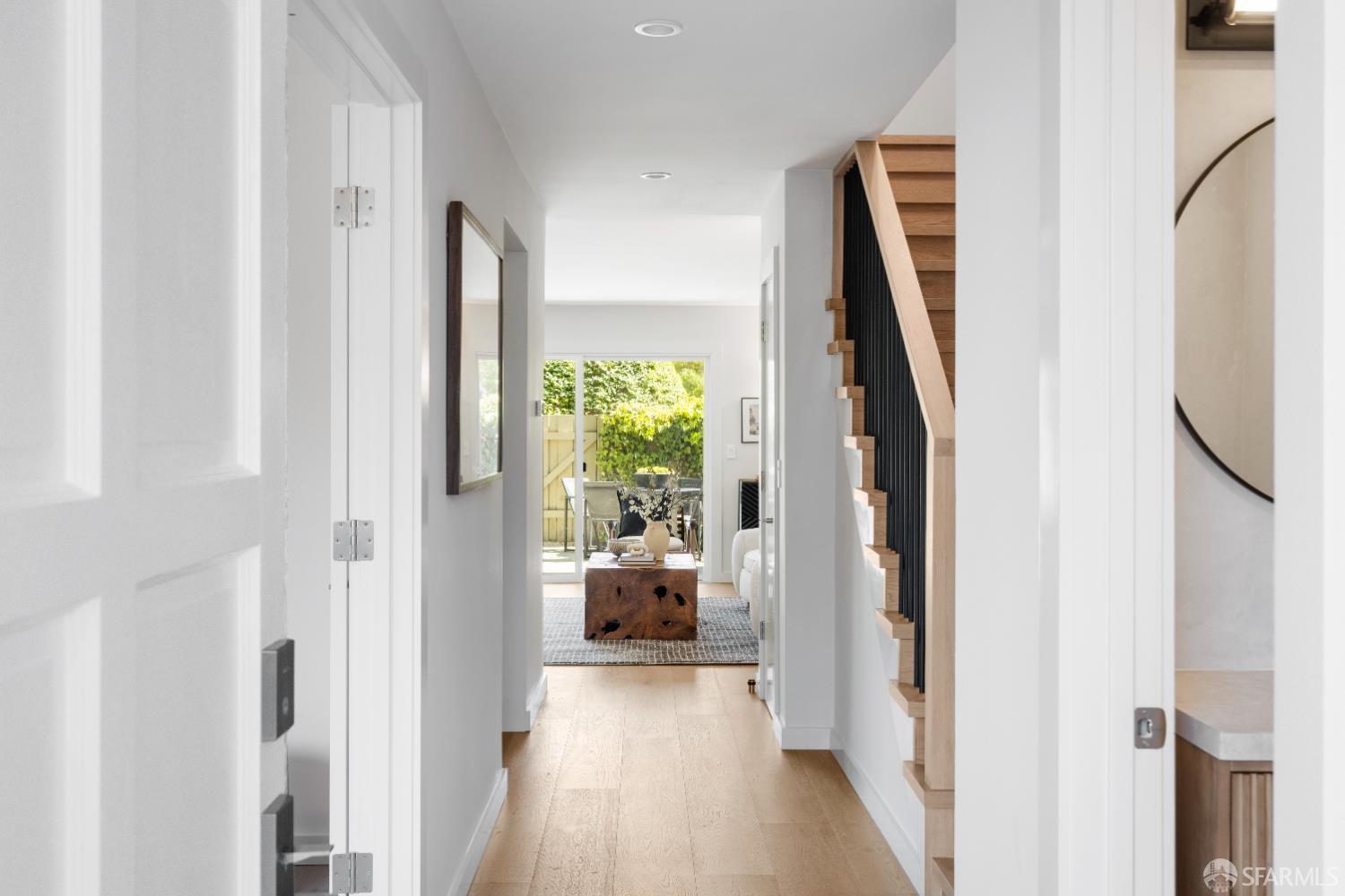 Detail Gallery Image 2 of 55 For 37 Los Altos Sqr, Los Altos,  CA 94022 - 2 Beds | 2/1 Baths