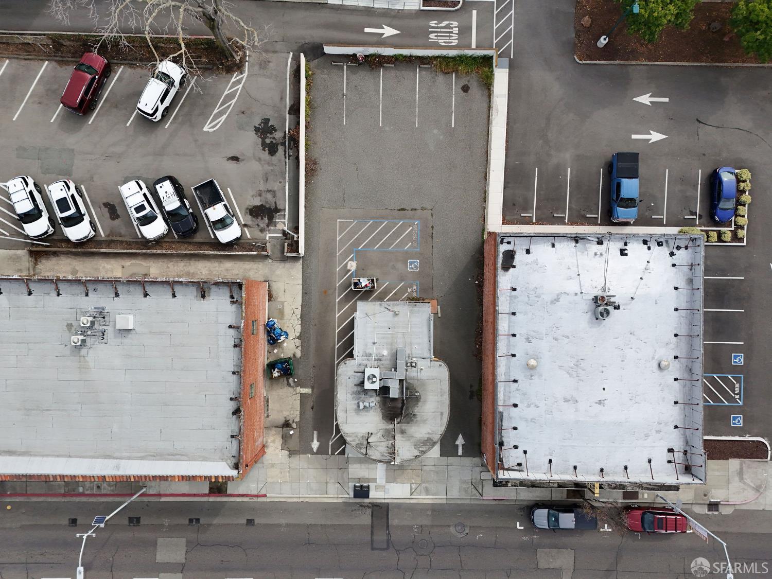 Detail Gallery Image 5 of 18 For 951 C St, Hayward,  CA 94541 - – Beds | – Baths