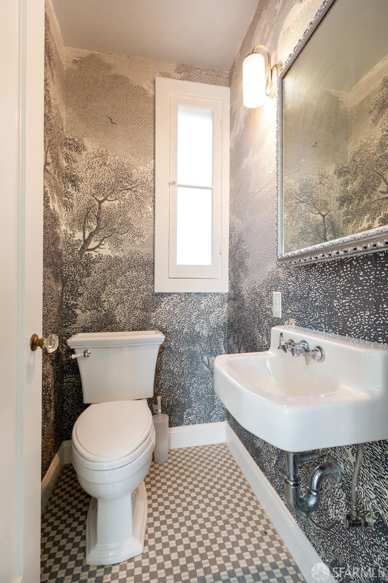 Detail Gallery Image 7 of 8 For 874 Green St, San Francisco,  CA 94133 - 2 Beds | 1/1 Baths