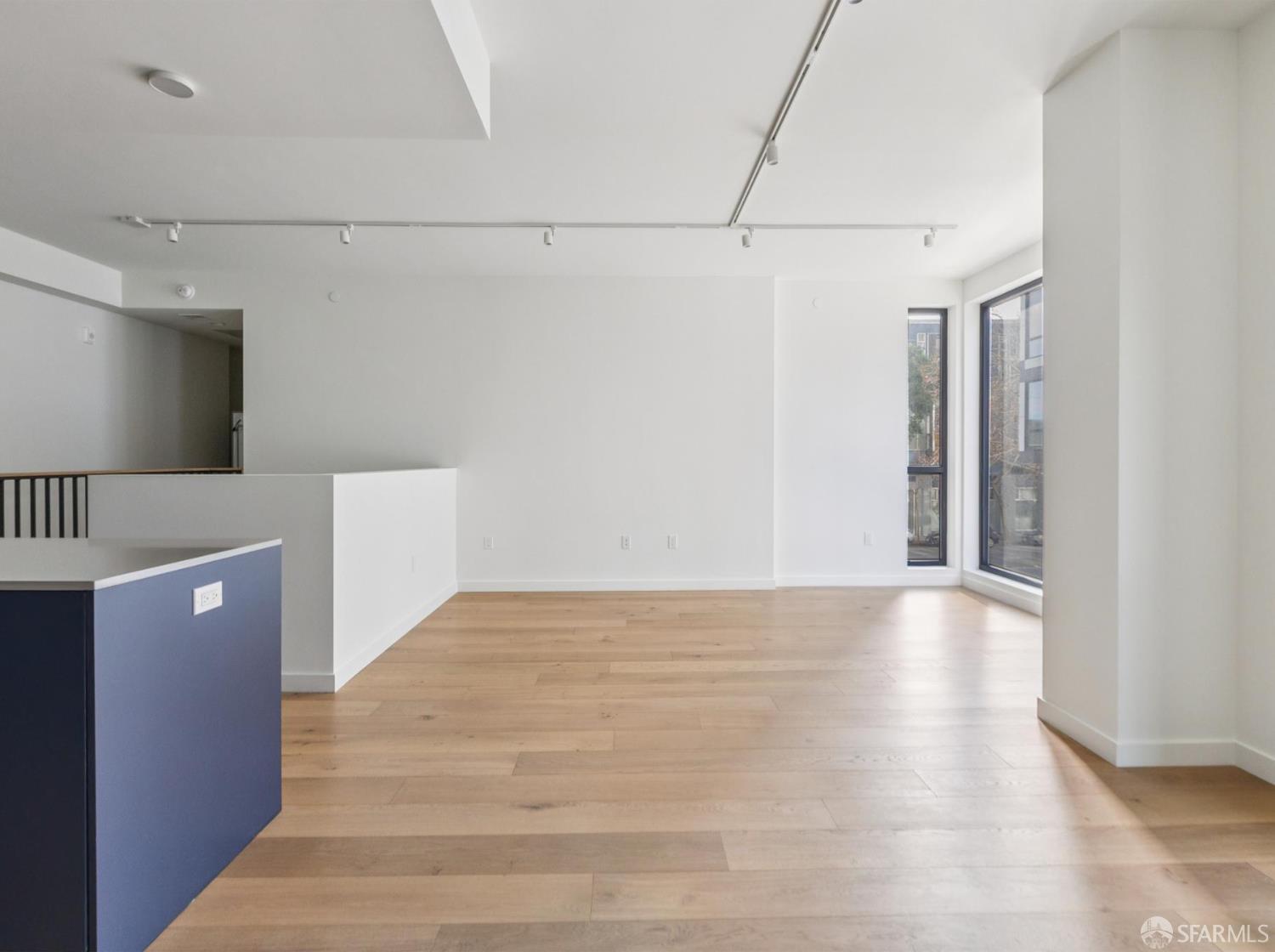 Detail Gallery Image 2 of 7 For 988 Harrison St Cg2,  San Francisco,  CA 94107 - 2 Beds | 2 Baths