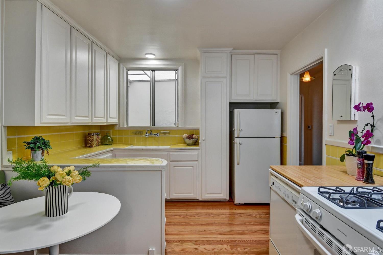 Detail Gallery Image 17 of 44 For 2531 30th Ave, San Francisco,  CA 94116 - 3 Beds | 2 Baths