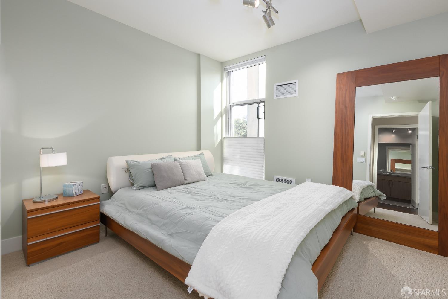 Detail Gallery Image 10 of 53 For 235 Berry St #110,  San Francisco,  CA 94158 - 3 Beds | 3 Baths