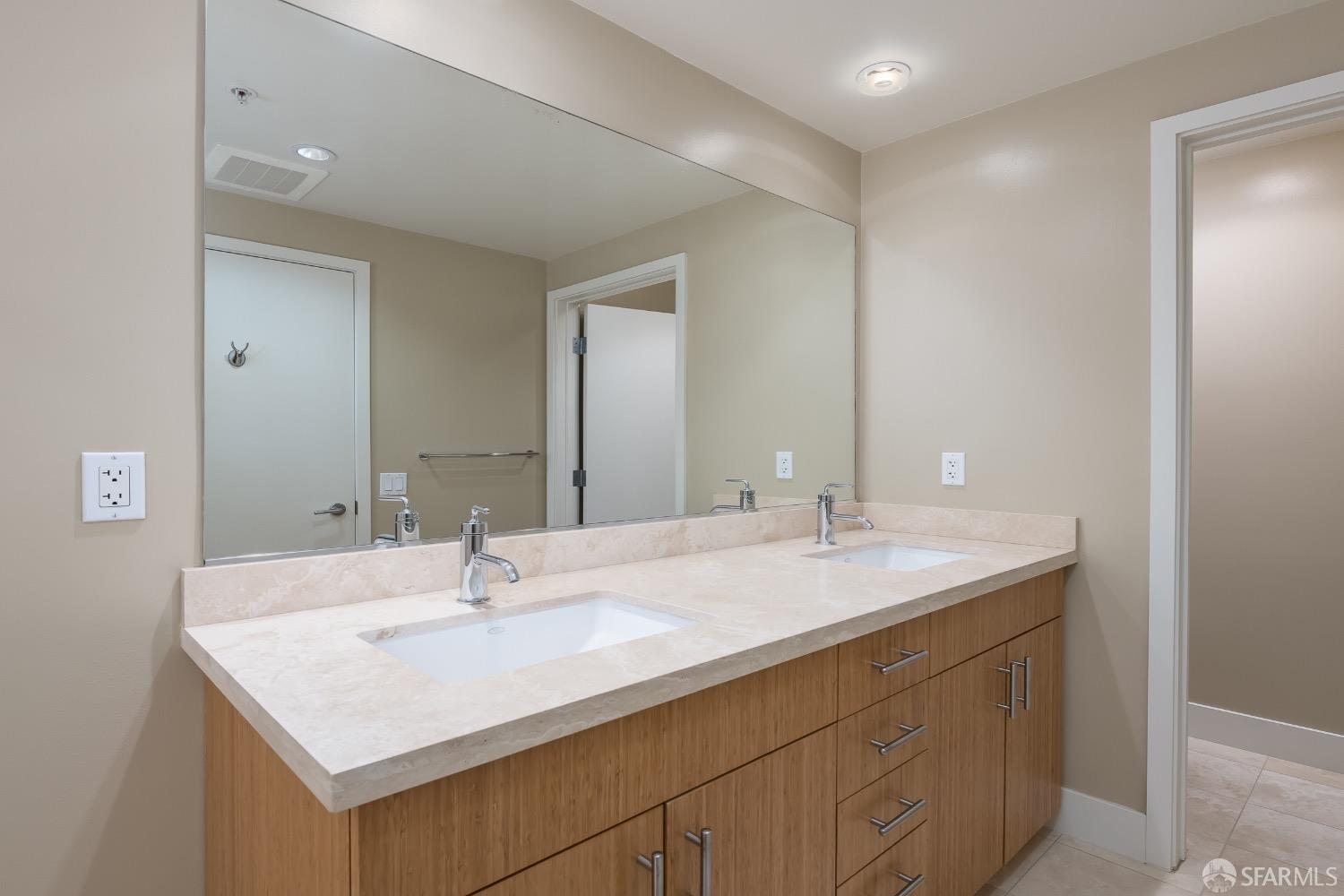 Detail Gallery Image 46 of 53 For 235 Berry St #110,  San Francisco,  CA 94158 - 3 Beds | 3 Baths