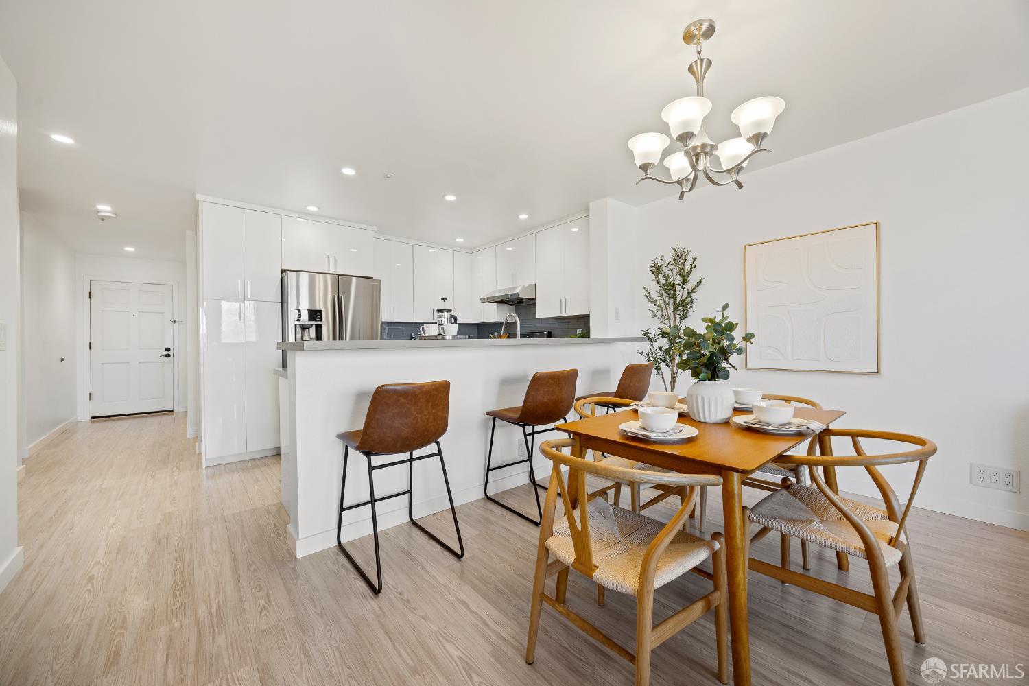 Detail Gallery Image 7 of 23 For 606 Cedar Ct, Daly City,  CA 94014 - 3 Beds | 2 Baths