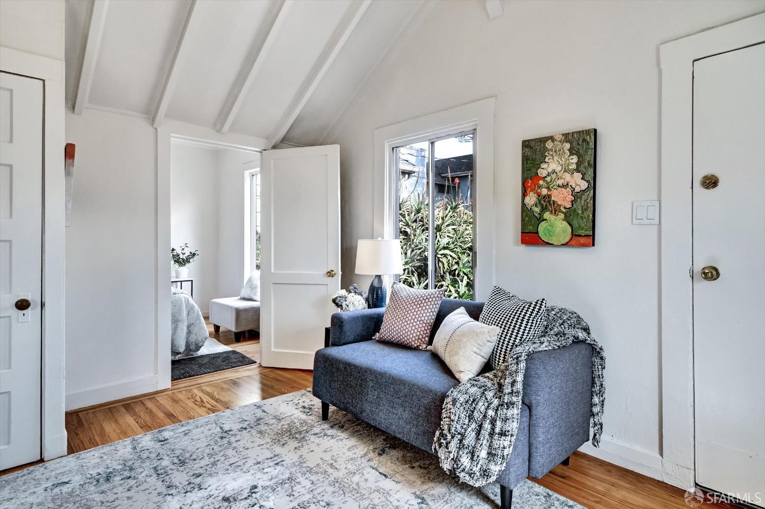 Detail Gallery Image 9 of 23 For 1547 47th Ave, San Francisco,  CA 94122 - 2 Beds | 1 Baths