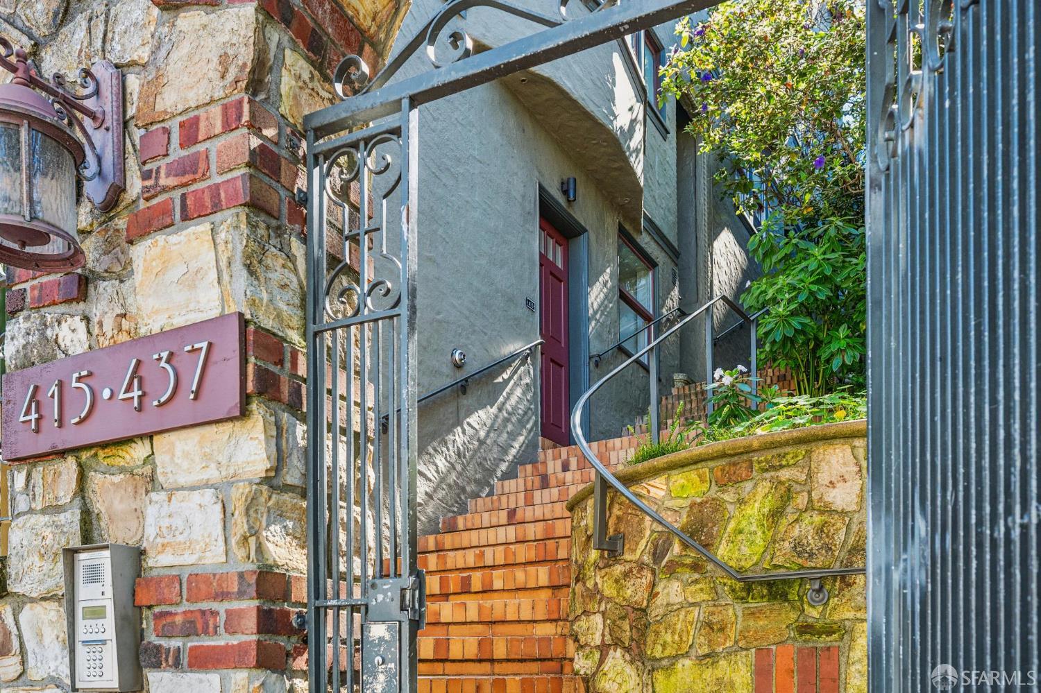 Detail Gallery Image 4 of 40 For 415 Carl St, San Francisco,  CA 94117 - 1 Beds | 1 Baths