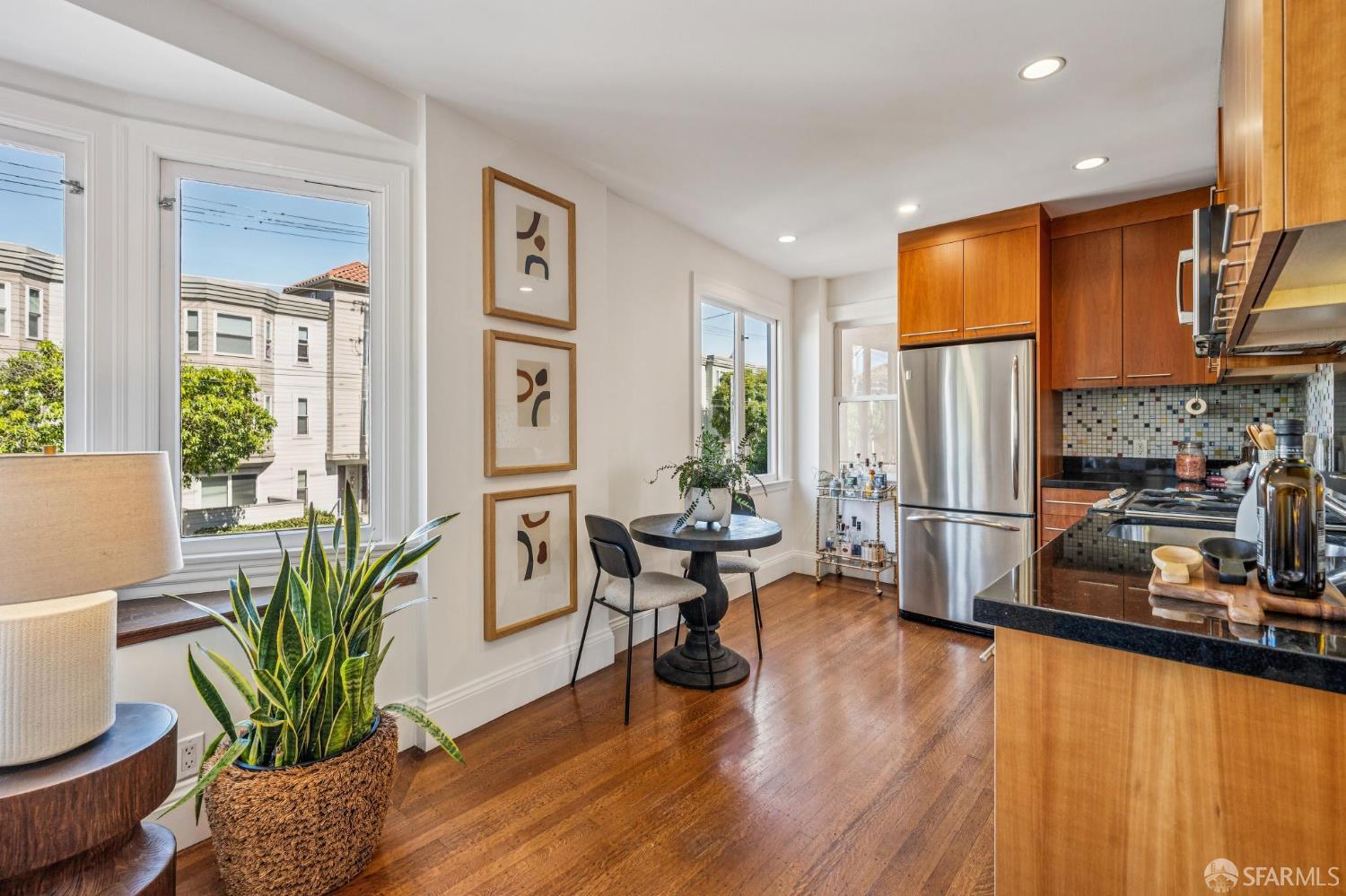 Detail Gallery Image 12 of 40 For 415 Carl St, San Francisco,  CA 94117 - 1 Beds | 1 Baths