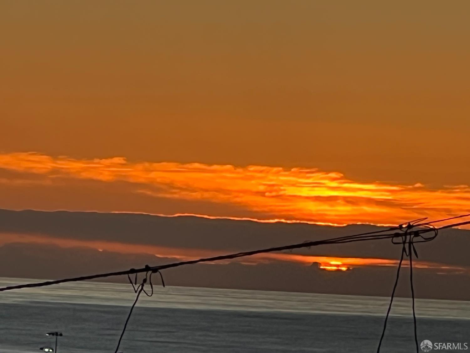 Detail Gallery Image 4 of 44 For 2531 30th Ave, San Francisco,  CA 94116 - 3 Beds | 2 Baths