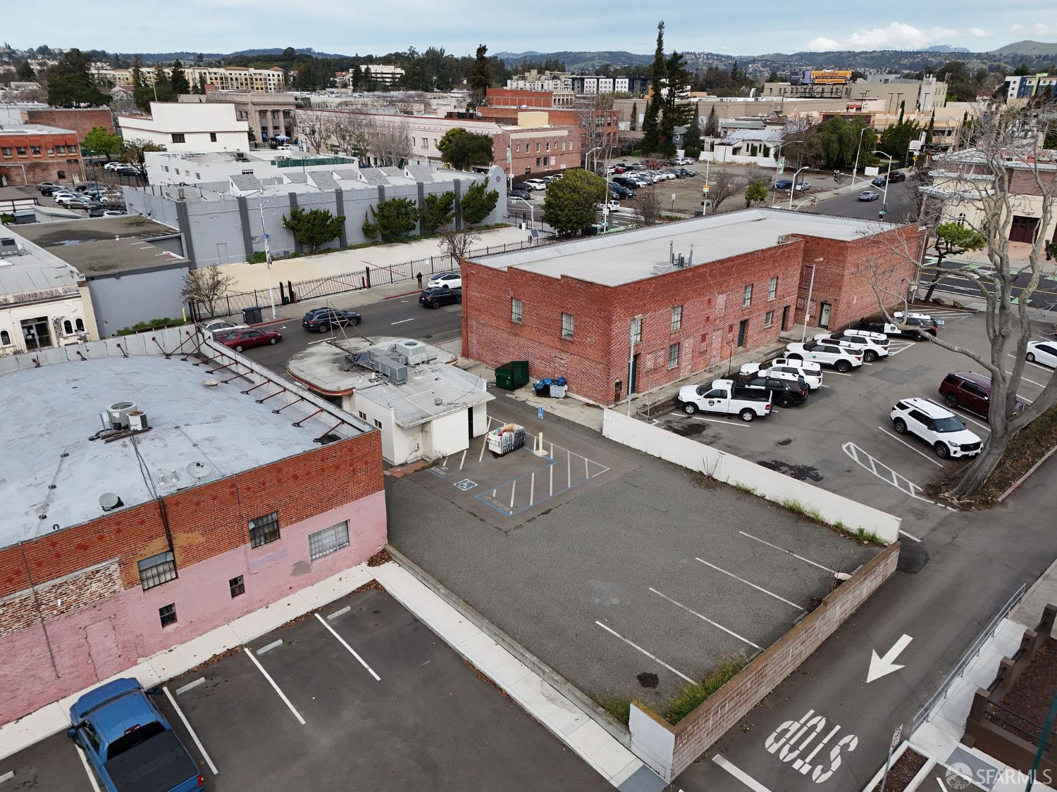 Detail Gallery Image 7 of 18 For 951 C St, Hayward,  CA 94541 - – Beds | – Baths