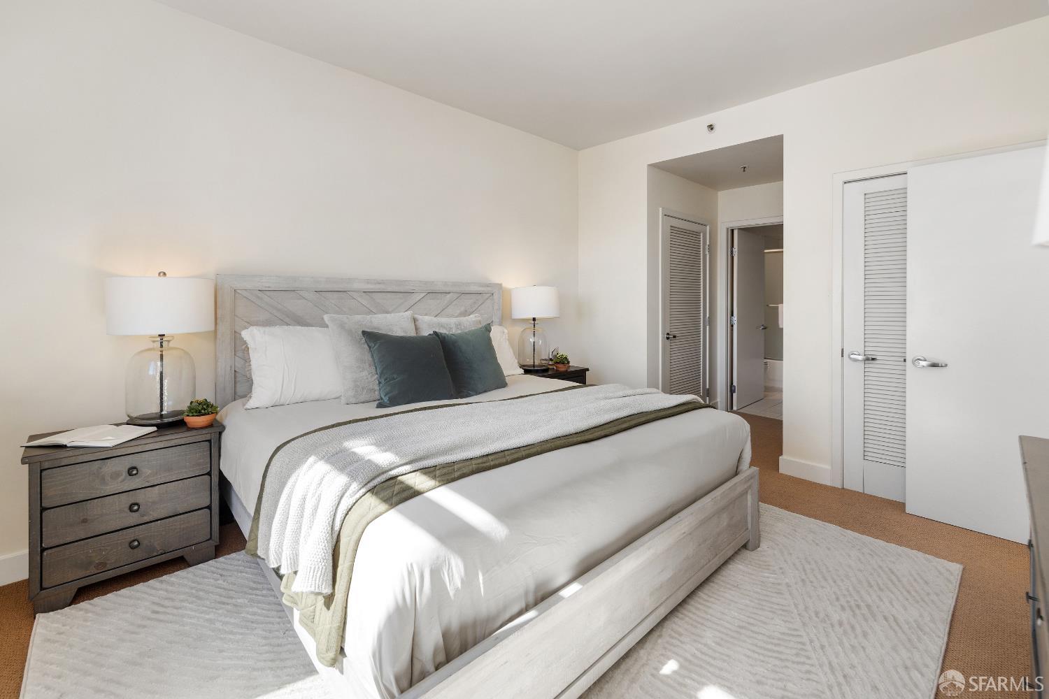 Photo #17: 426108028 Listing: Photo #17