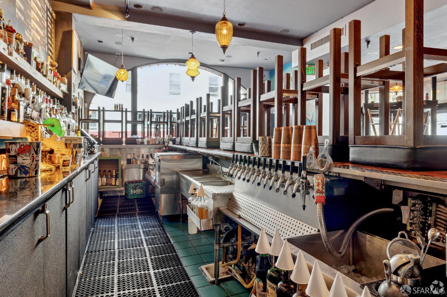 Detail Gallery Image 25 of 27 For 1234 Grant Ave, San Francisco,  CA 94133 - – Beds | – Baths