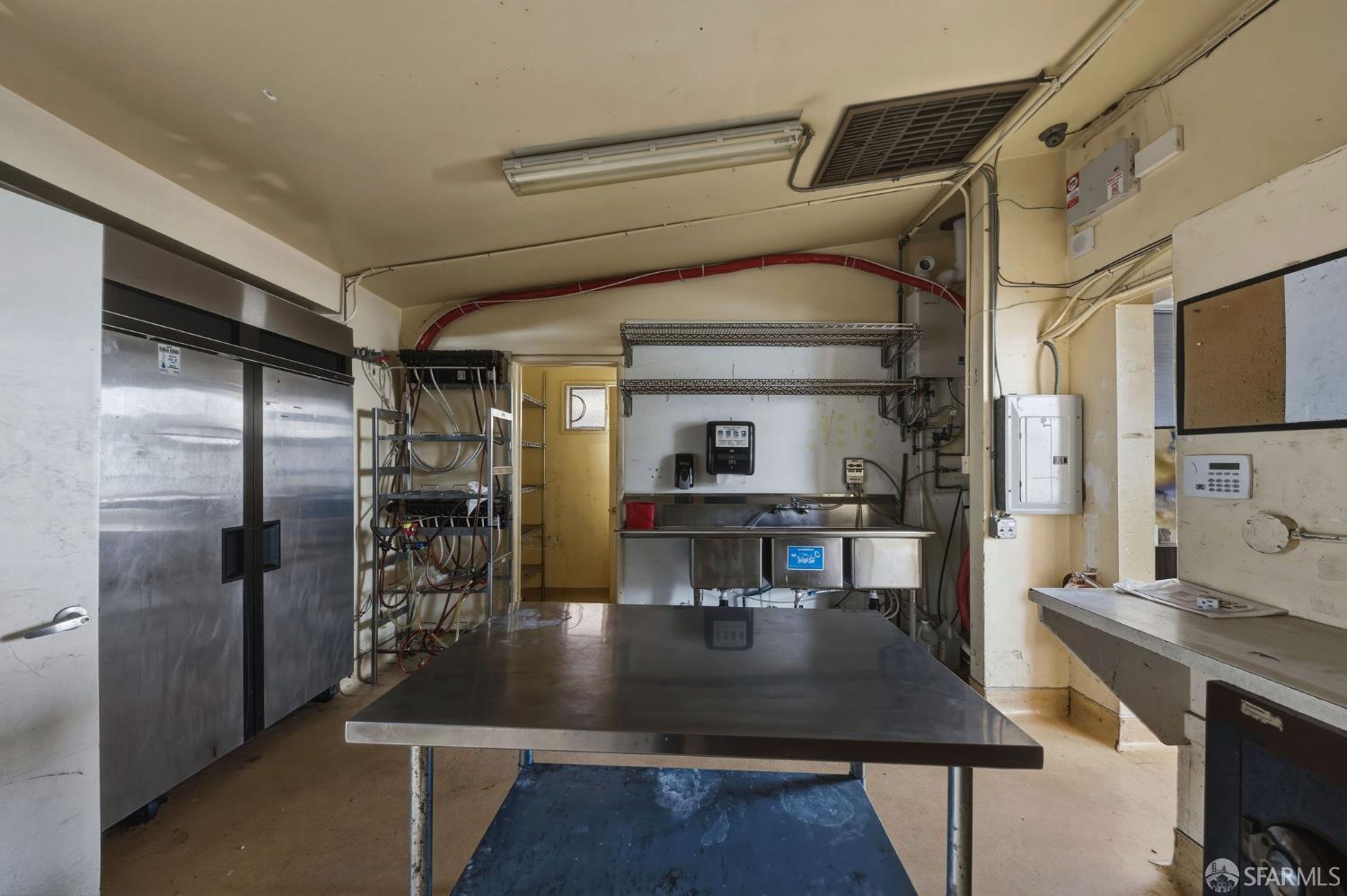 Detail Gallery Image 18 of 18 For 951 C St, Hayward,  CA 94541 - – Beds | – Baths