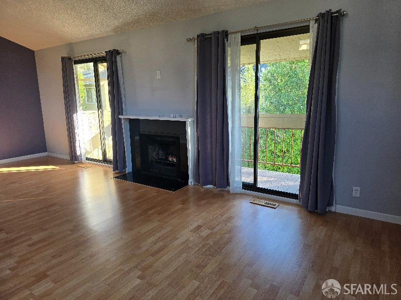 Detail Gallery Image 3 of 9 For 627 Stonegate Dr, South San Francisco,  CA 94080 - 2 Beds | 1/1 Baths