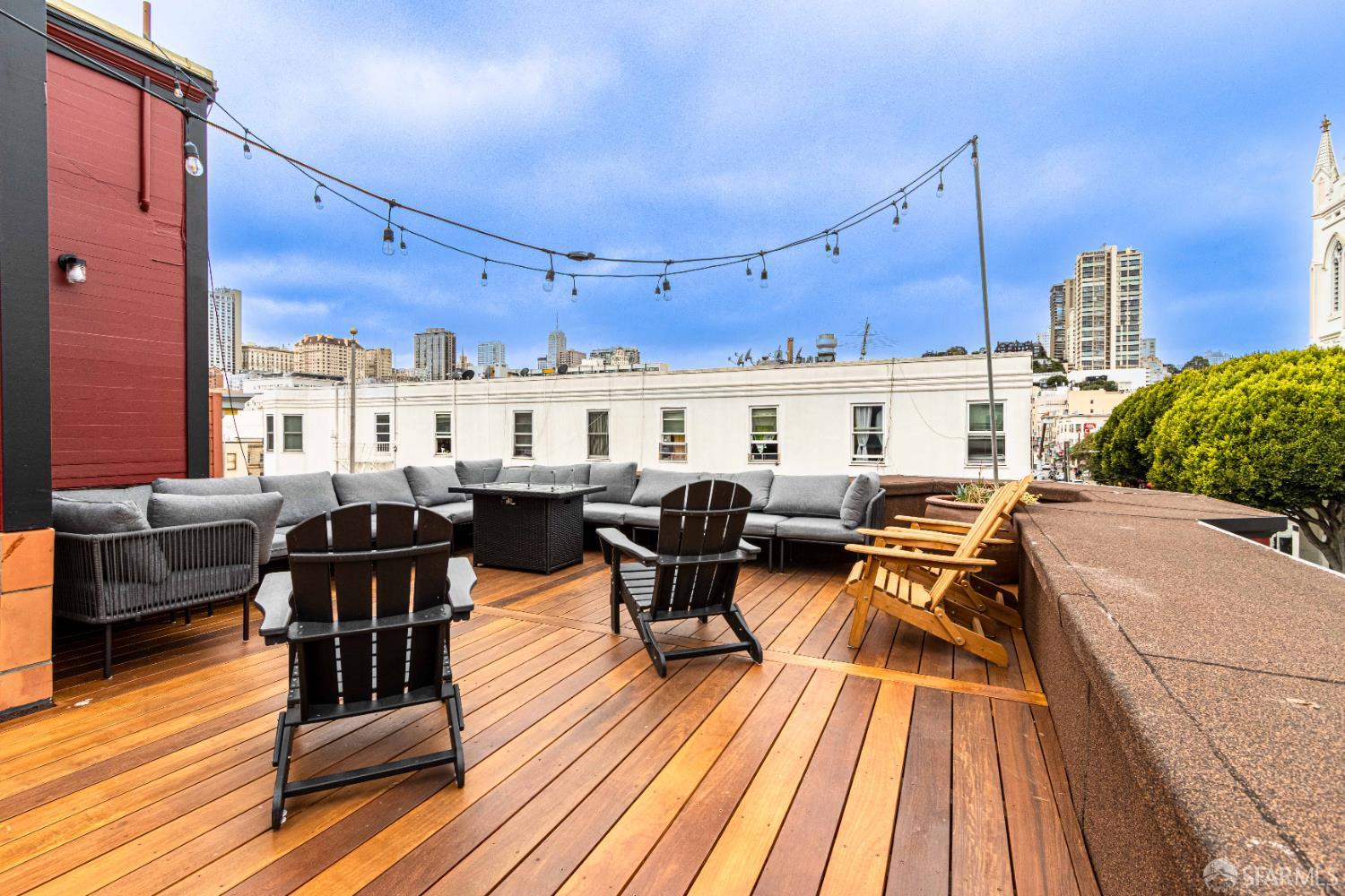 Detail Gallery Image 4 of 27 For 1234 Grant Ave, San Francisco,  CA 94133 - – Beds | – Baths