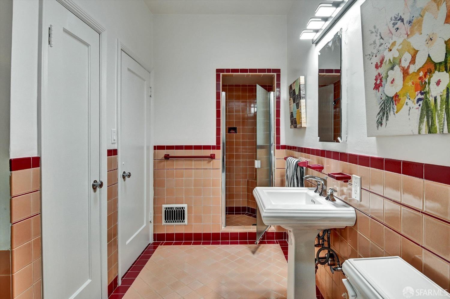 Detail Gallery Image 29 of 44 For 2531 30th Ave, San Francisco,  CA 94116 - 3 Beds | 2 Baths