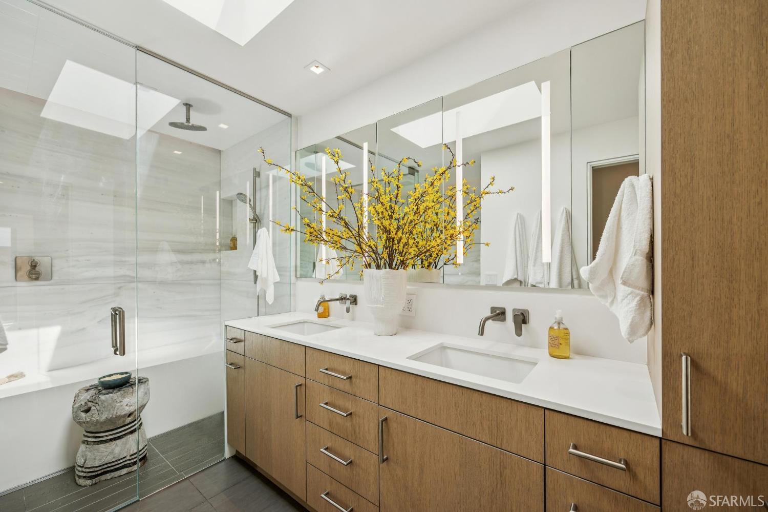 Detail Gallery Image 26 of 28 For 242 Alma St, San Francisco,  CA 94117 - 2 Beds | 2 Baths