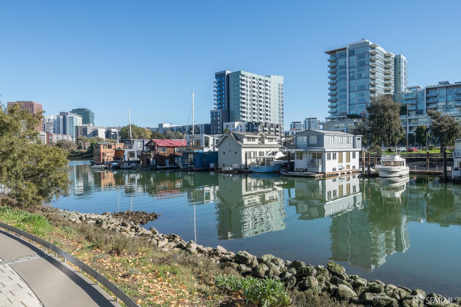 Detail Gallery Image 16 of 53 For 235 Berry St #110,  San Francisco,  CA 94158 - 3 Beds | 3 Baths