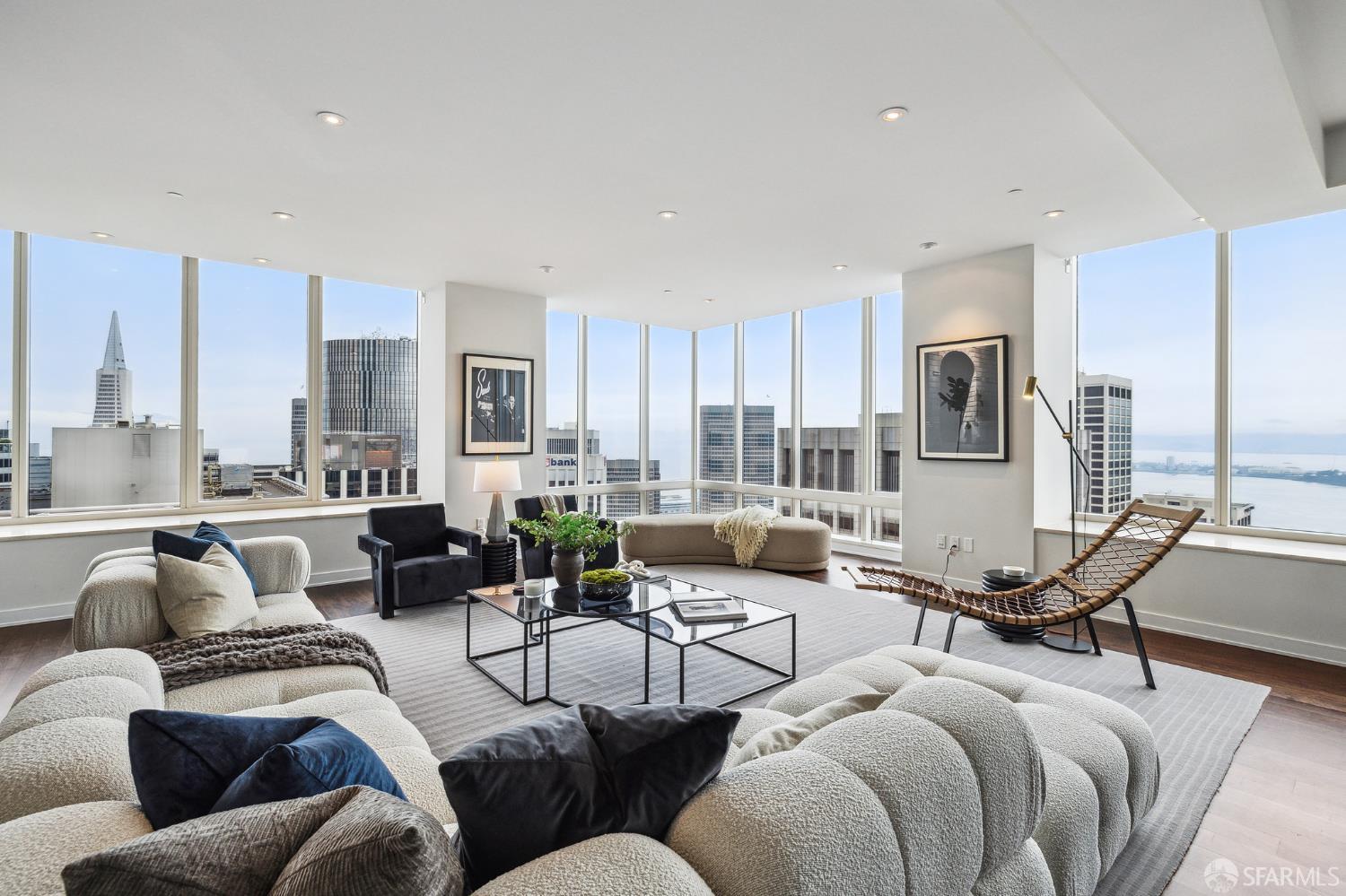 Photo #16: 426107975 Listing: Photo #16