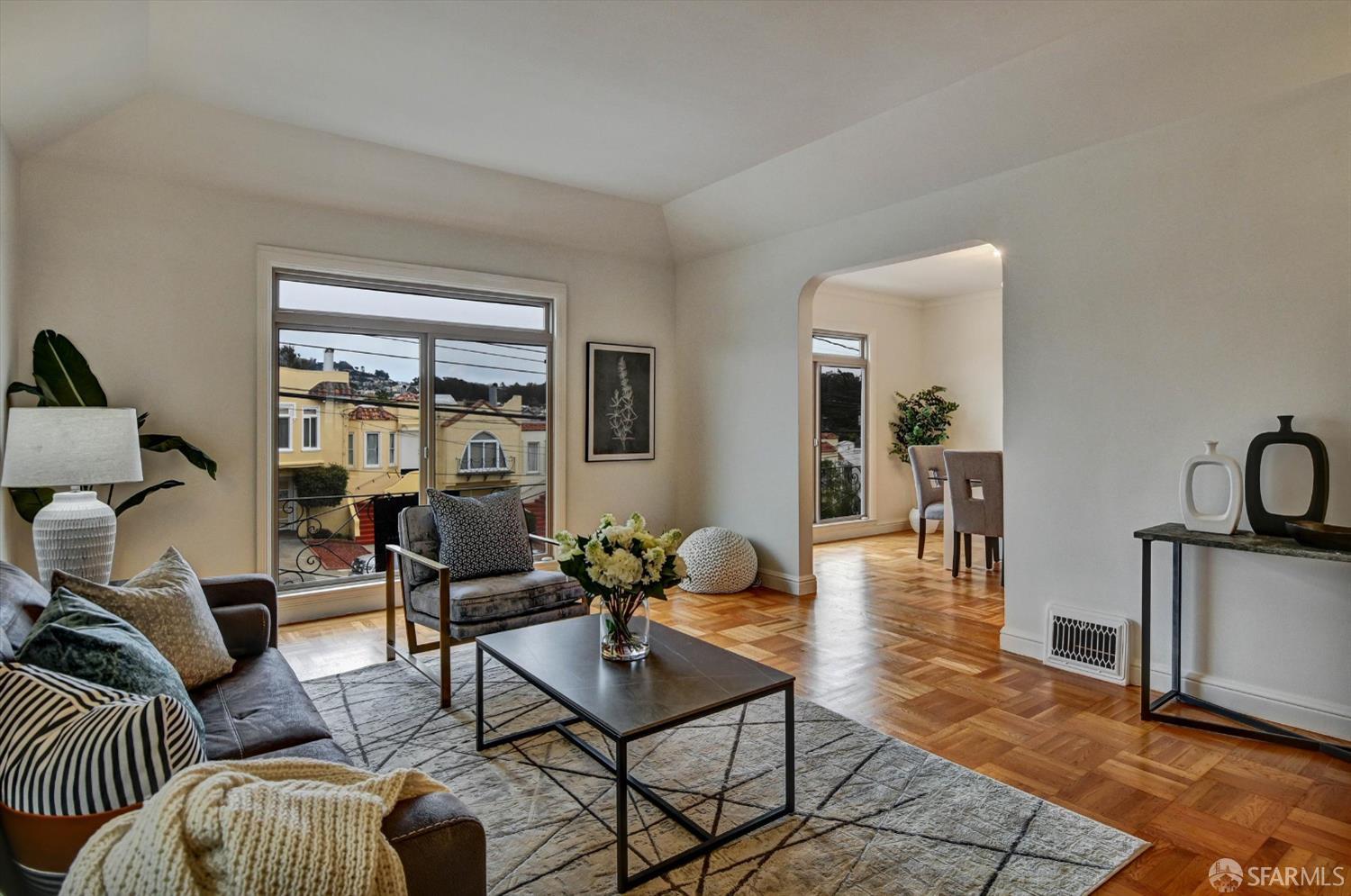 Detail Gallery Image 10 of 44 For 2531 30th Ave, San Francisco,  CA 94116 - 3 Beds | 2 Baths