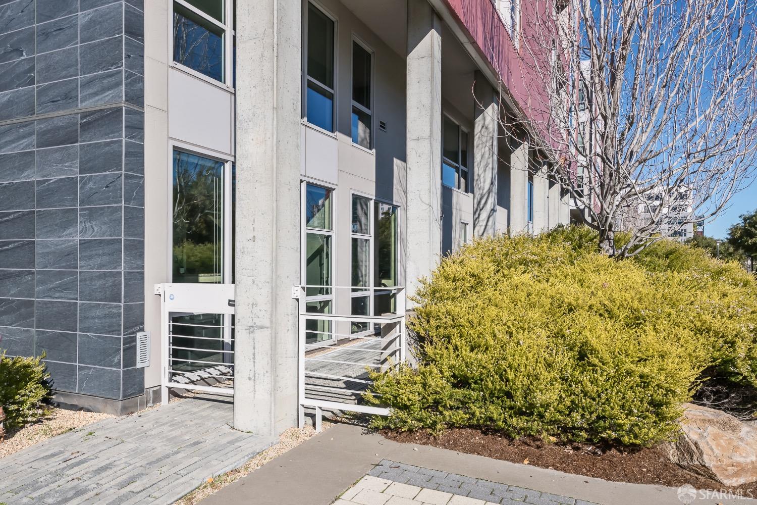 Detail Gallery Image 37 of 53 For 235 Berry St #110,  San Francisco,  CA 94158 - 3 Beds | 3 Baths