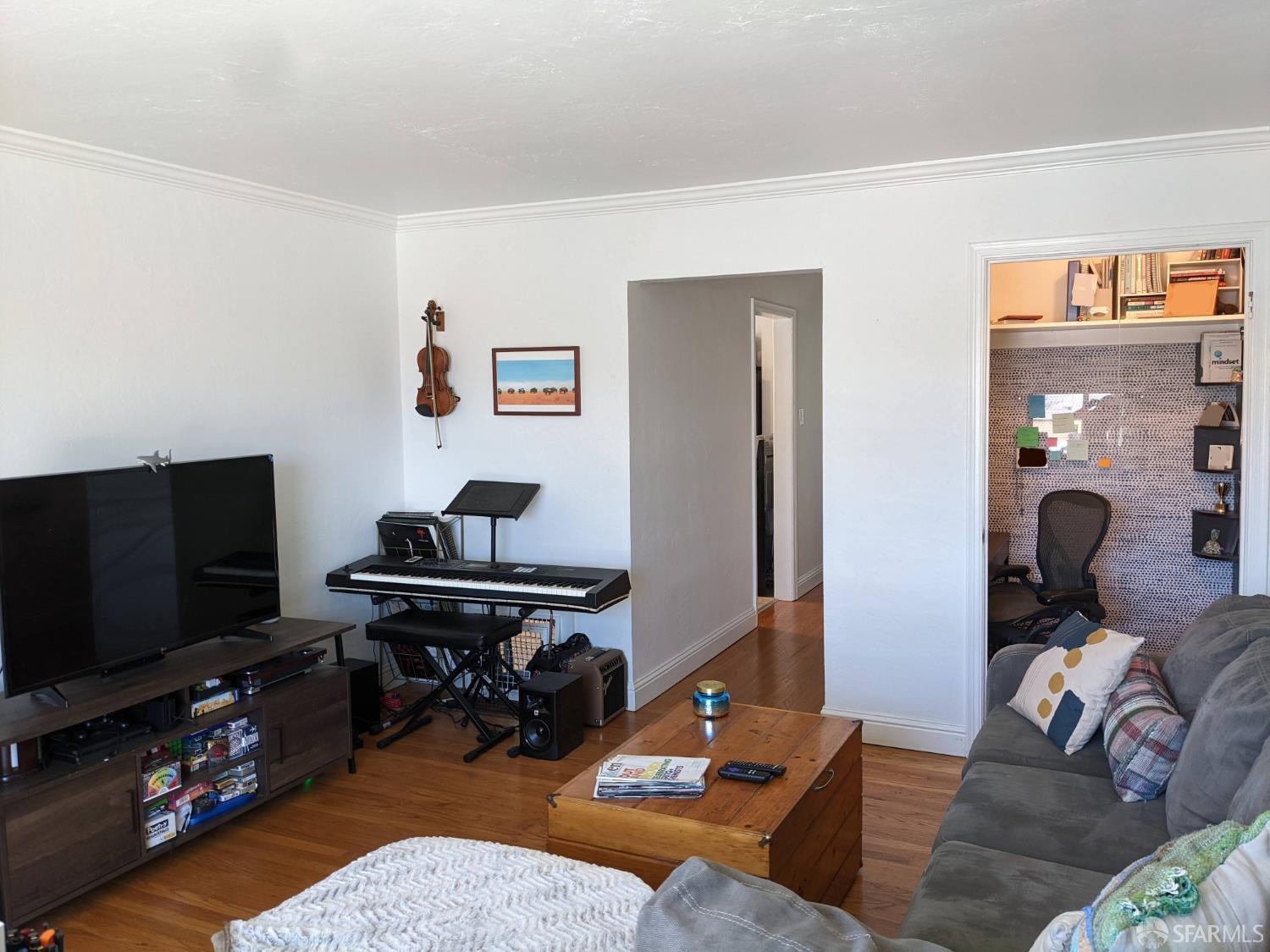 Detail Gallery Image 5 of 8 For 443 San Anselmo Ave, San Bruno,  CA 94066 - 2 Beds | 2 Baths