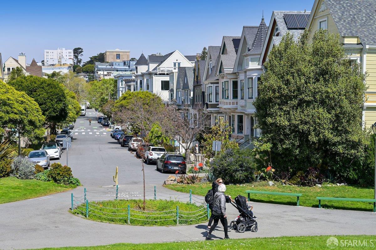 Detail Gallery Image 31 of 32 For 544 Waller St #2,  San Francisco,  CA 94127 - 2 Beds | 1 Baths