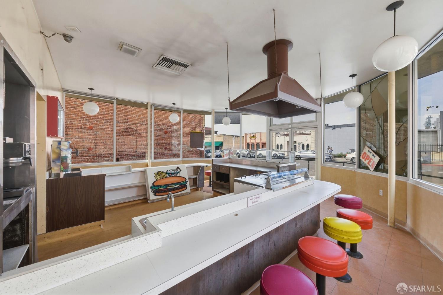 Detail Gallery Image 12 of 18 For 951 C St, Hayward,  CA 94541 - – Beds | – Baths