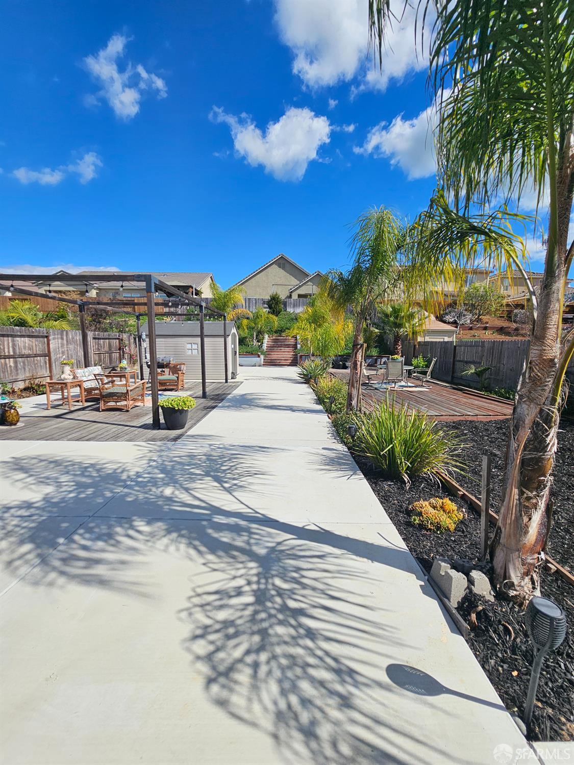 Detail Gallery Image 19 of 26 For 1535 Goldenstar Ct, Hollister,  CA 95023 - 3 Beds | 2/1 Baths