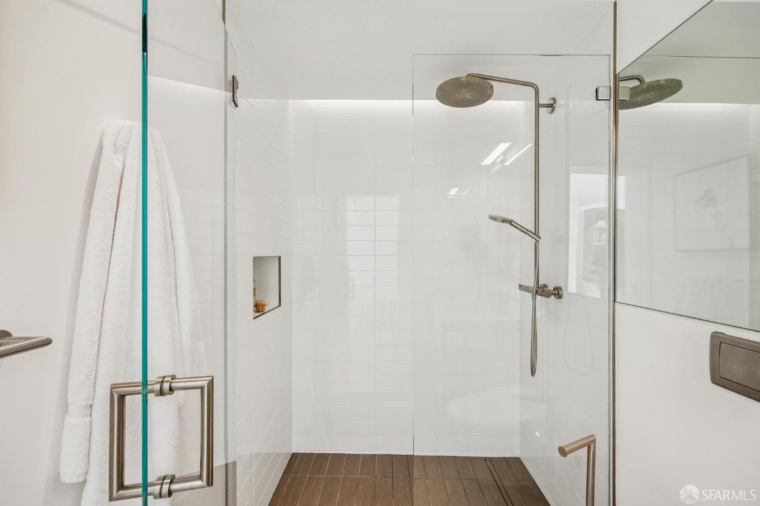 Detail Gallery Image 21 of 28 For 242 Alma St, San Francisco,  CA 94117 - 2 Beds | 2 Baths