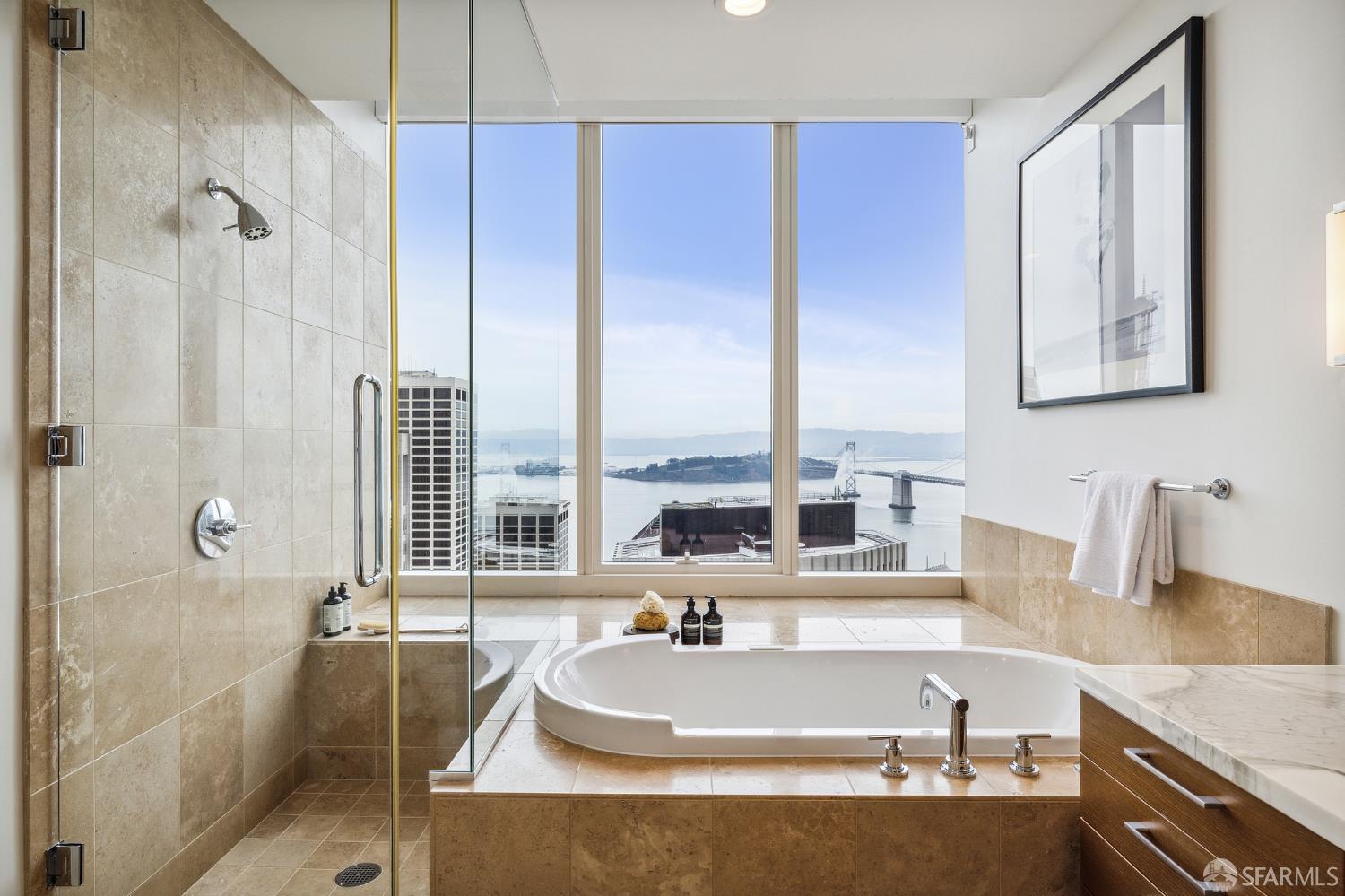 Photo #38: 426107975 Listing: Photo #38