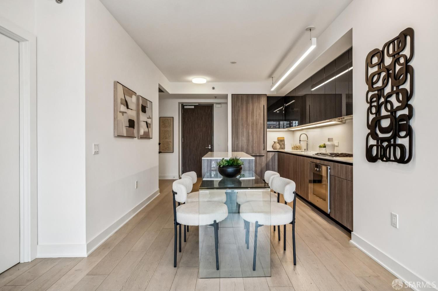 Photo #10: 426108802 Listing: Photo #10