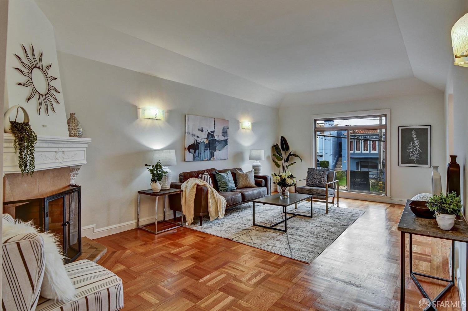 Detail Gallery Image 9 of 44 For 2531 30th Ave, San Francisco,  CA 94116 - 3 Beds | 2 Baths