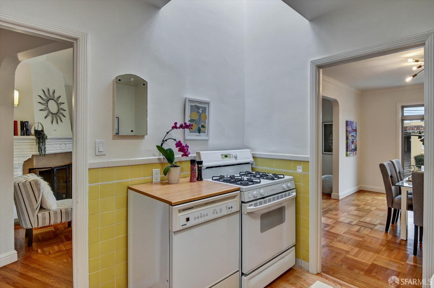 Detail Gallery Image 21 of 44 For 2531 30th Ave, San Francisco,  CA 94116 - 3 Beds | 2 Baths