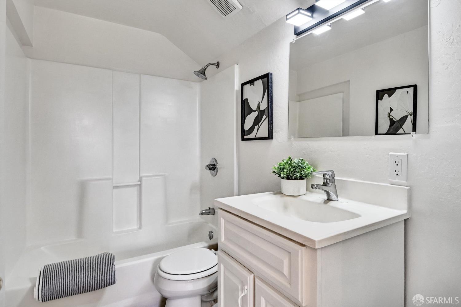 Detail Gallery Image 18 of 23 For 1547 47th Ave, San Francisco,  CA 94122 - 2 Beds | 1 Baths