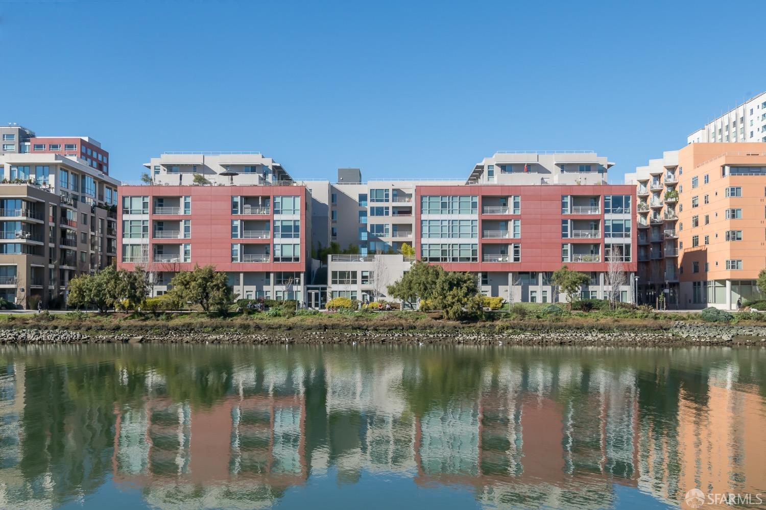 Detail Gallery Image 15 of 53 For 235 Berry St #110,  San Francisco,  CA 94158 - 3 Beds | 3 Baths