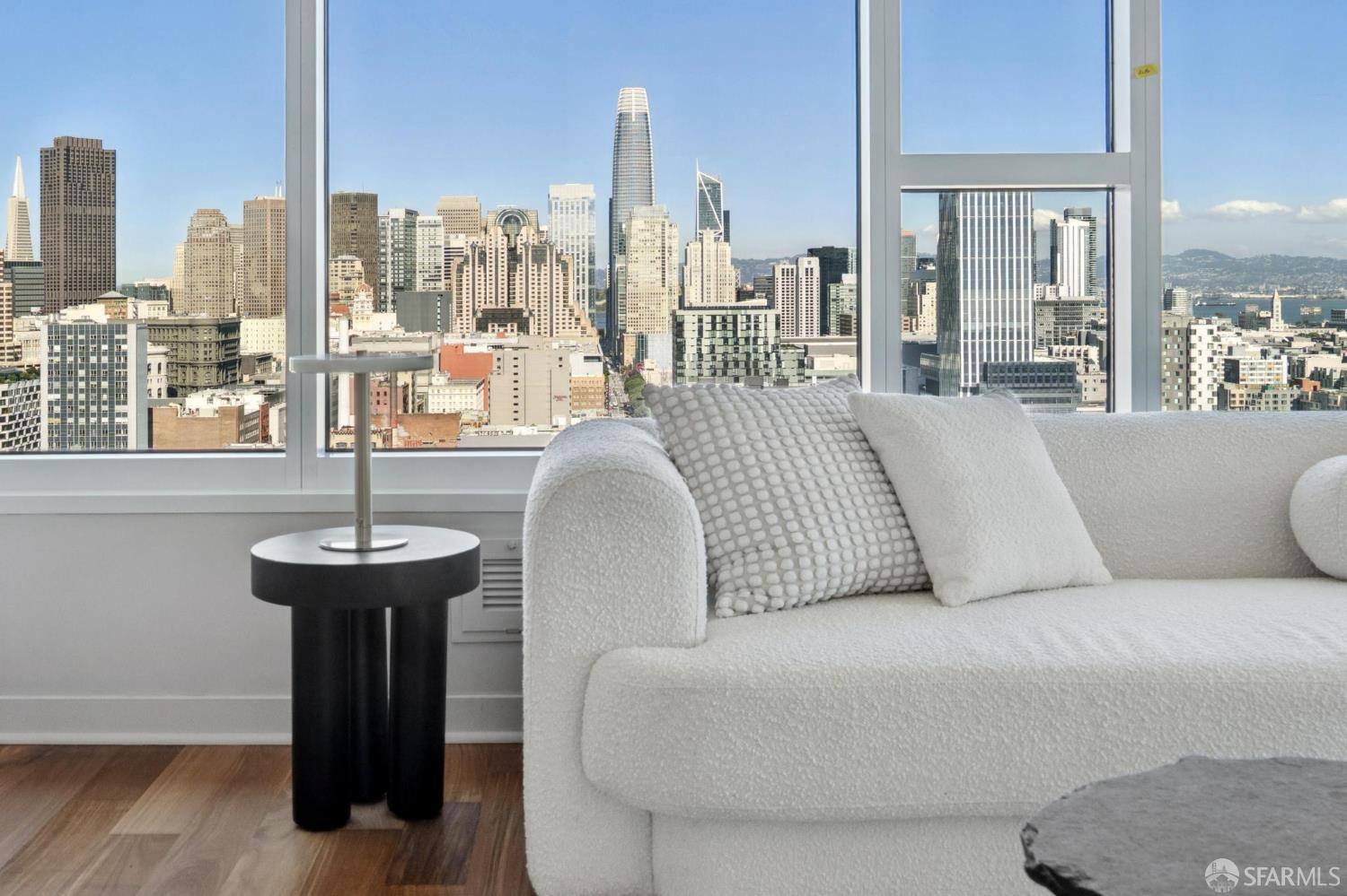 Photo #3: 426108815 Listing: Photo #3