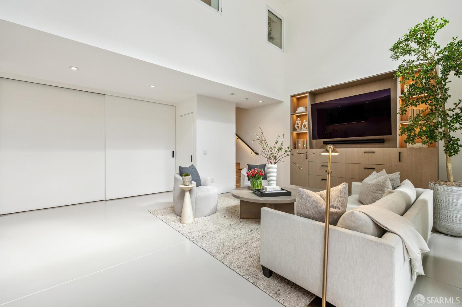 Detail Gallery Image 13 of 28 For 242 Alma St, San Francisco,  CA 94117 - 2 Beds | 2 Baths