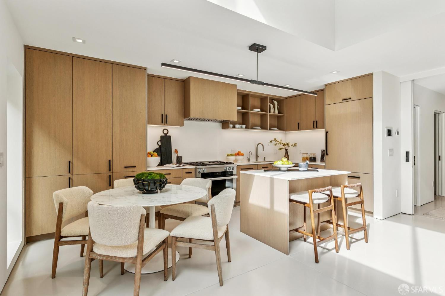 Detail Gallery Image 9 of 28 For 242 Alma St, San Francisco,  CA 94117 - 2 Beds | 2 Baths