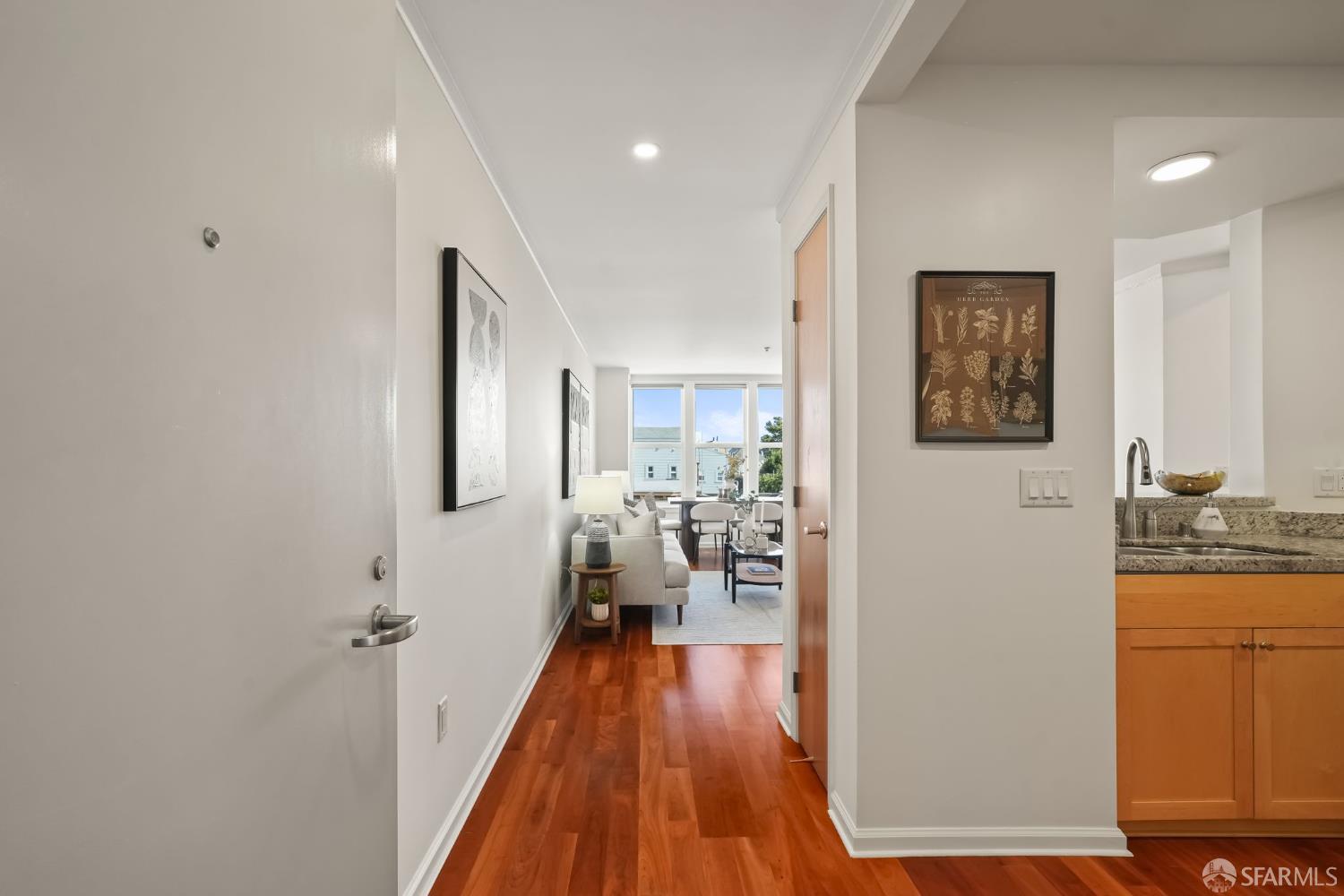 Photo #5: 426101163 Listing: Photo #5