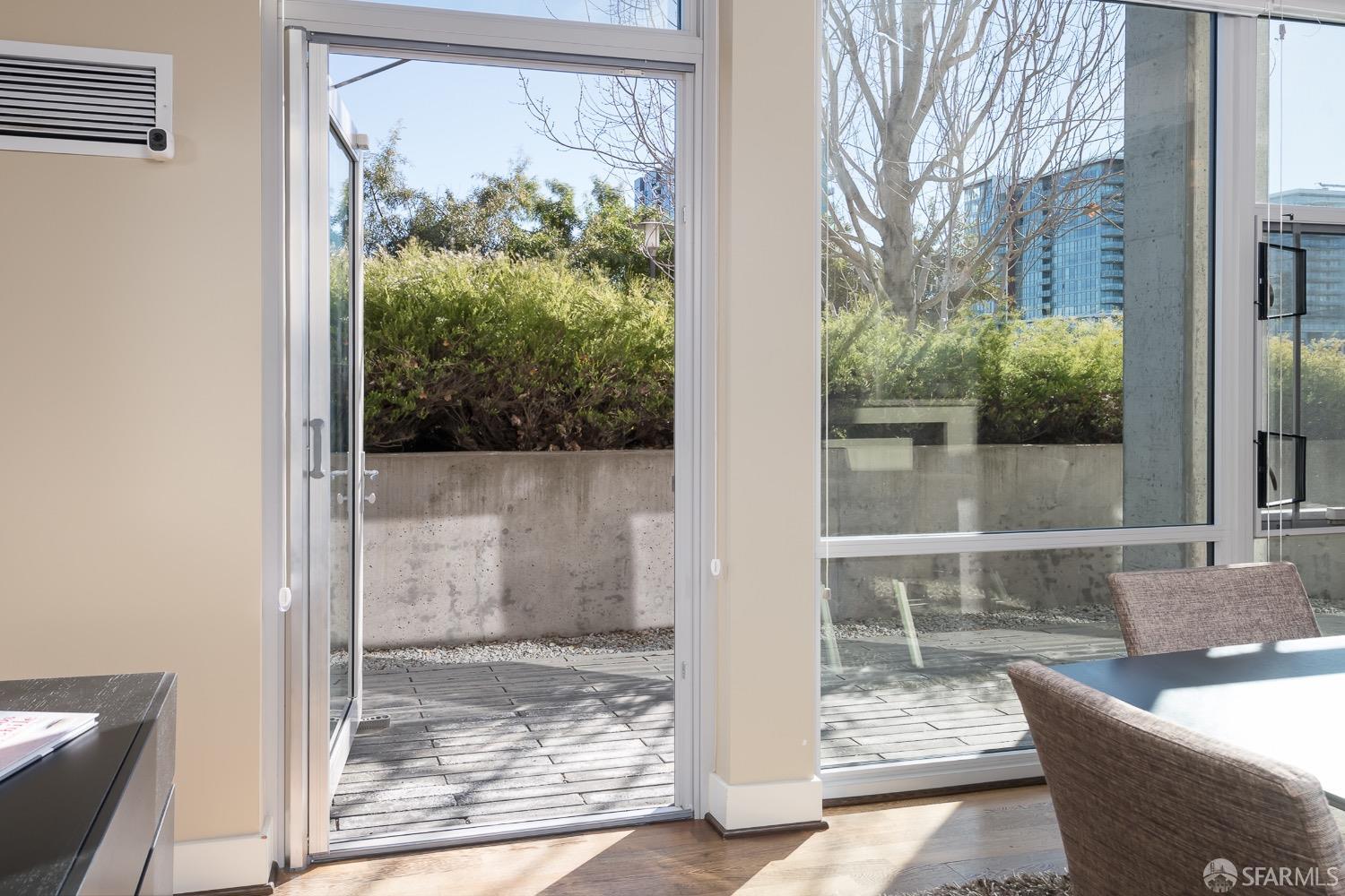 Detail Gallery Image 6 of 53 For 235 Berry St #110,  San Francisco,  CA 94158 - 3 Beds | 3 Baths