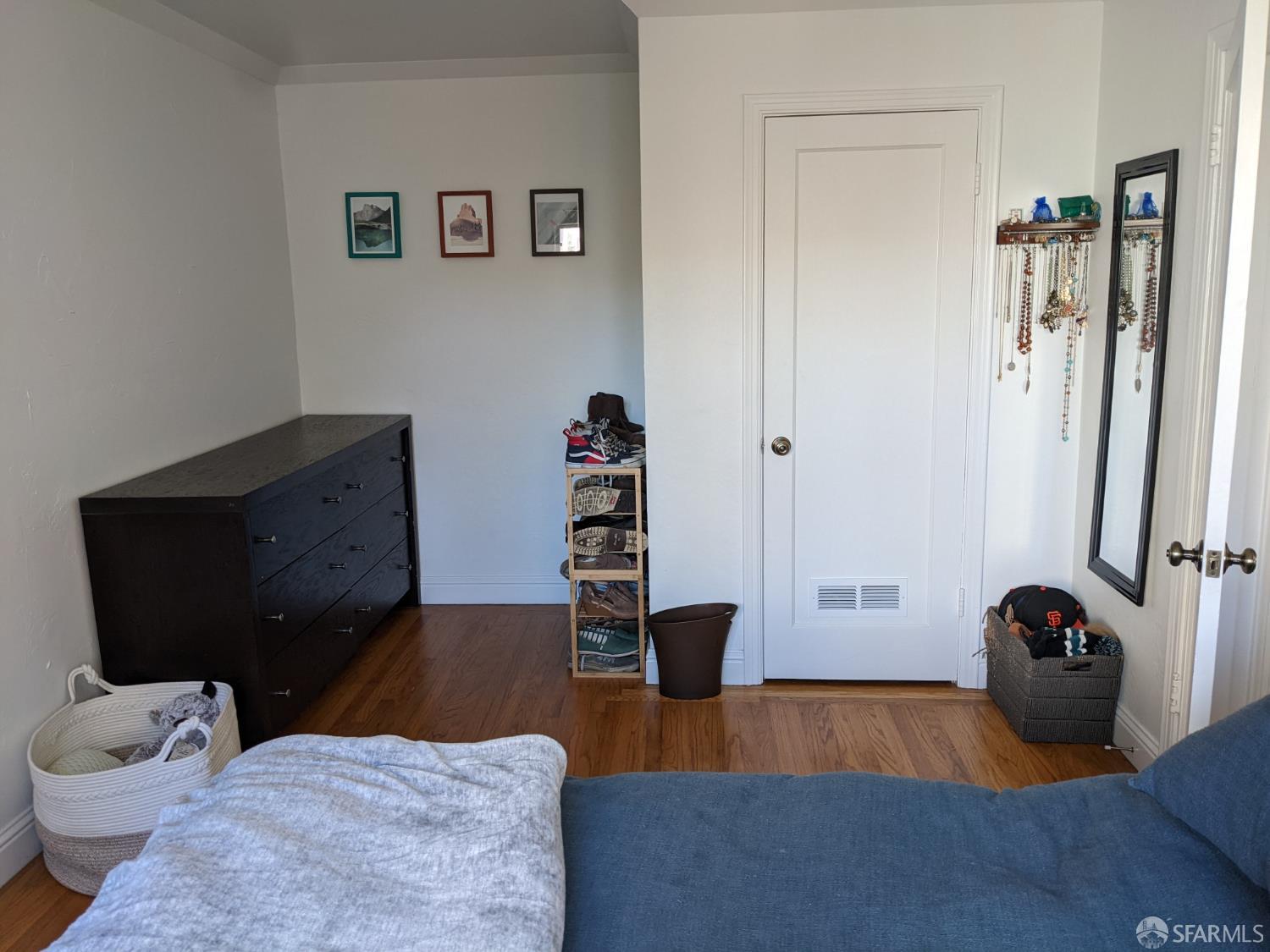 Detail Gallery Image 3 of 8 For 443 San Anselmo Ave, San Bruno,  CA 94066 - 2 Beds | 2 Baths