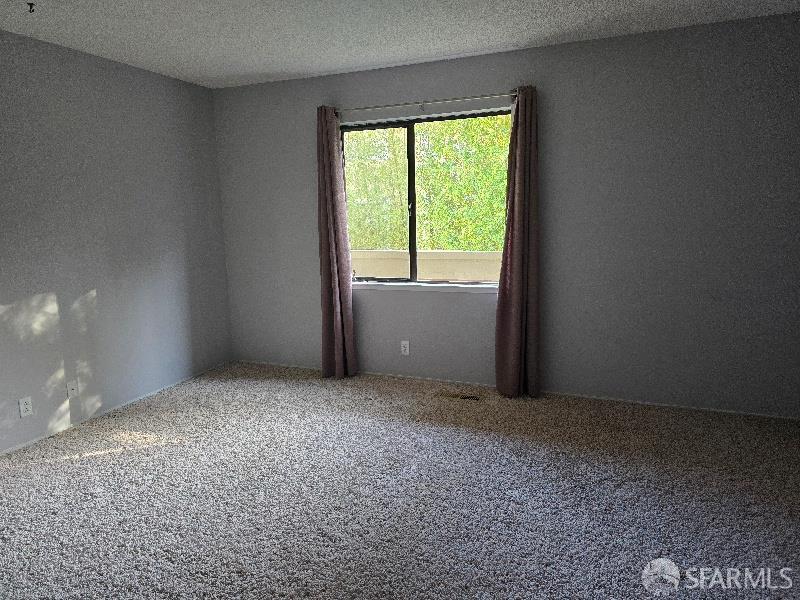 Detail Gallery Image 5 of 9 For 627 Stonegate Dr, South San Francisco,  CA 94080 - 2 Beds | 1/1 Baths