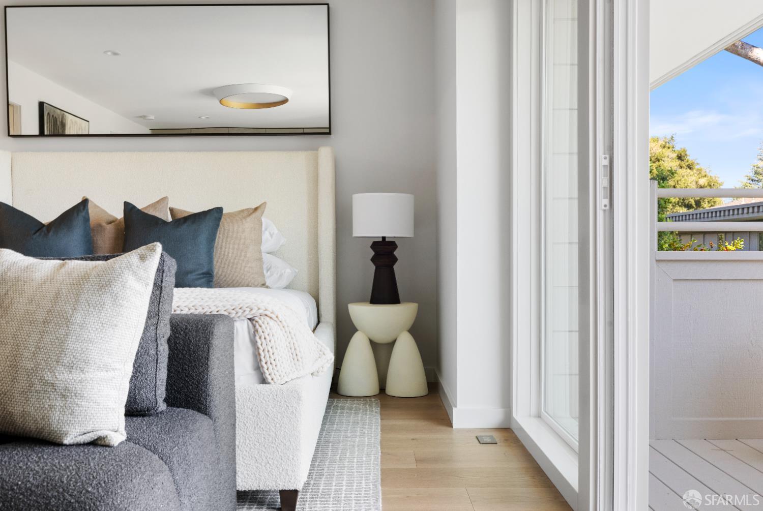 Detail Gallery Image 28 of 55 For 37 Los Altos Sqr, Los Altos,  CA 94022 - 2 Beds | 2/1 Baths