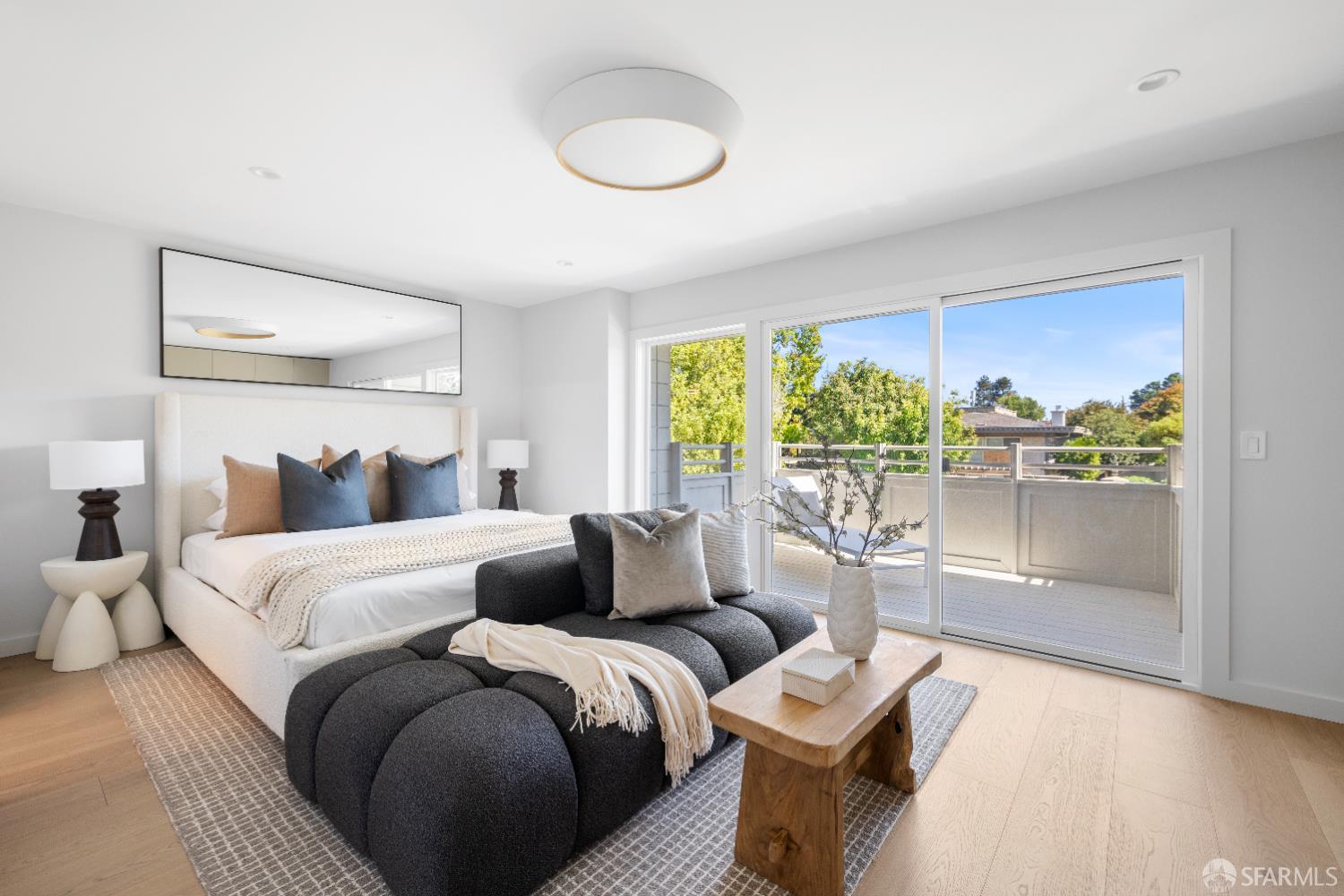 Detail Gallery Image 27 of 55 For 37 Los Altos Sqr, Los Altos,  CA 94022 - 2 Beds | 2/1 Baths