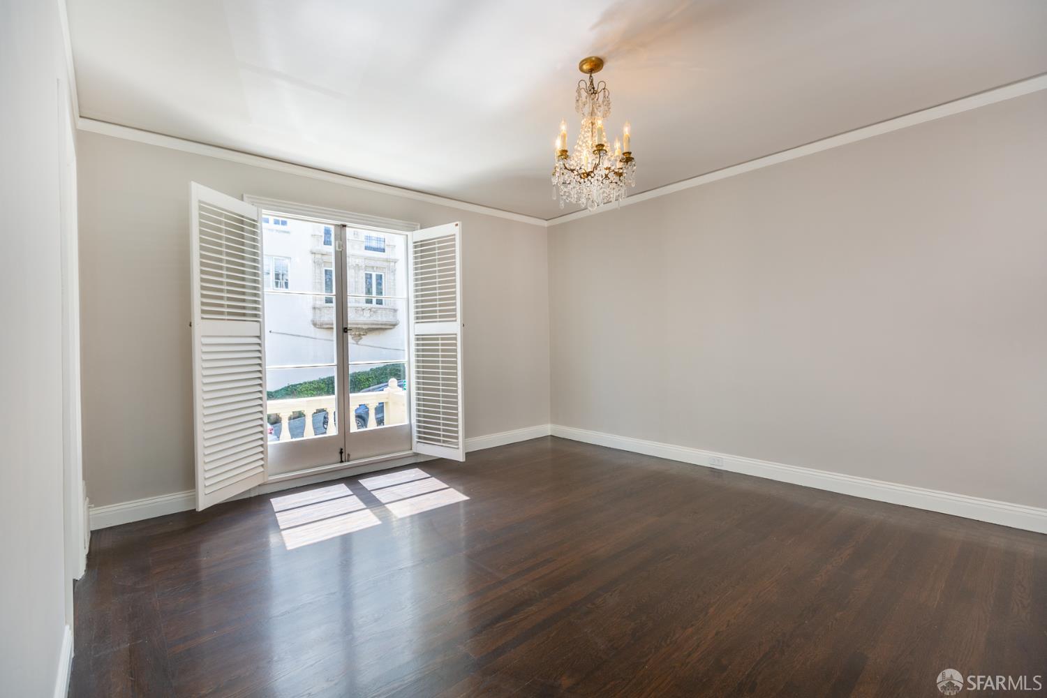 Detail Gallery Image 4 of 8 For 874 Green St, San Francisco,  CA 94133 - 2 Beds | 1/1 Baths