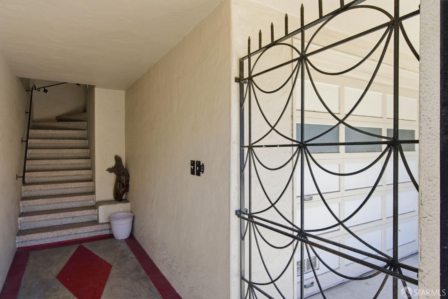 Detail Gallery Image 18 of 20 For 117 Tiffany Ave, San Francisco,  CA 94110 - 2 Beds | 1 Baths