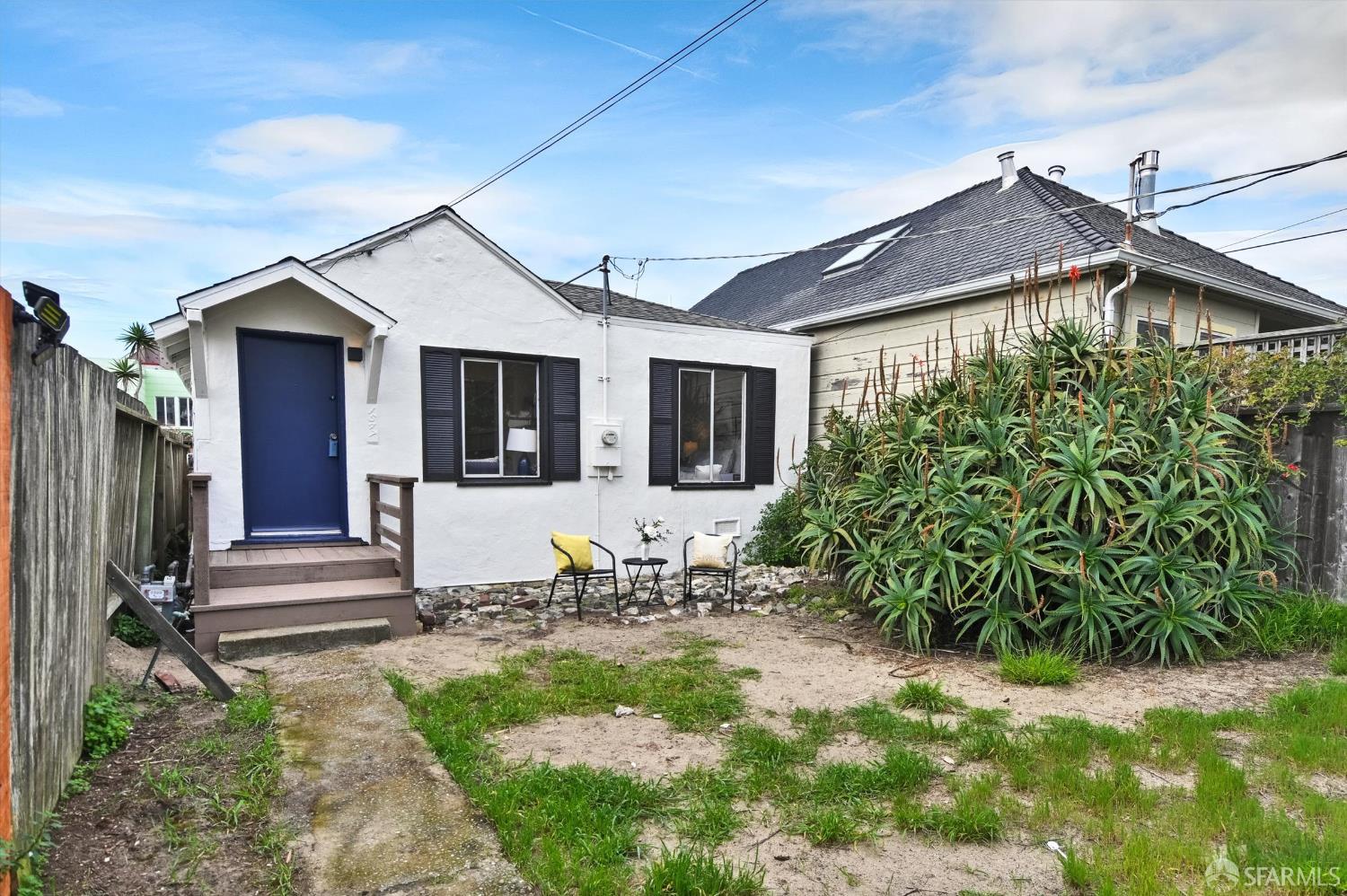 Detail Gallery Image 4 of 23 For 1547 47th Ave, San Francisco,  CA 94122 - 2 Beds | 1 Baths