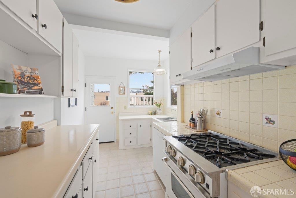 Detail Gallery Image 8 of 37 For 1738 Great Highway, San Francisco,  CA 94122 - 3 Beds | 1 Baths