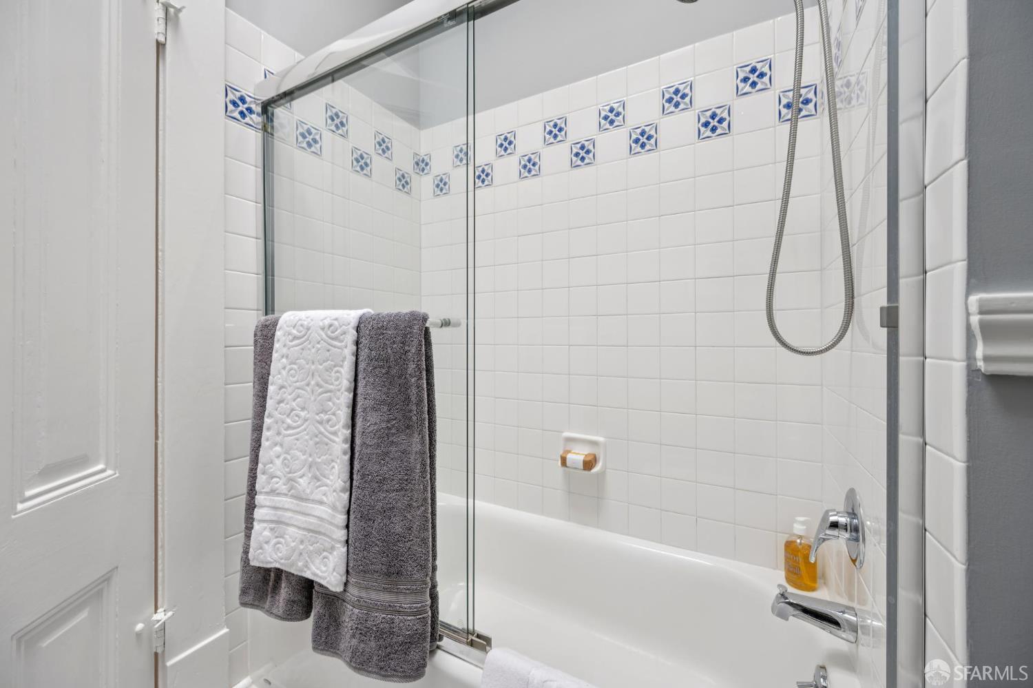 Photo #33: 426107407 Listing: Photo #33