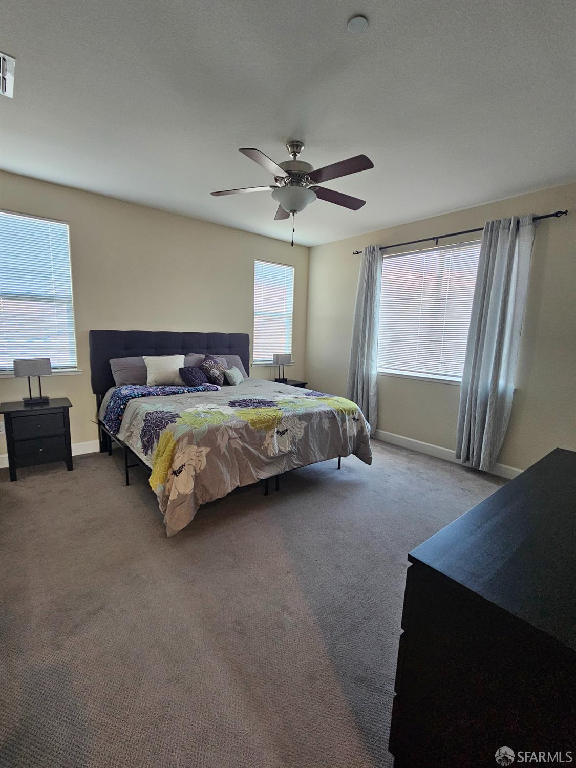 Detail Gallery Image 13 of 26 For 1535 Goldenstar Ct, Hollister,  CA 95023 - 3 Beds | 2/1 Baths